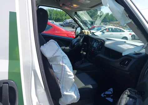 2022 Ram Promaster City Cargo Van z USA, uszkodzony, nr VIN ZFBHRFABXN6W22317